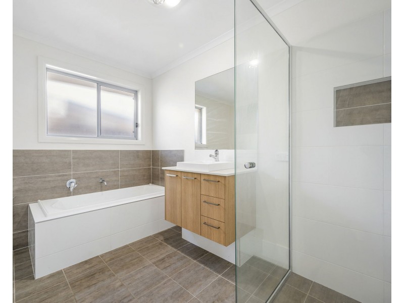 1 Kara Close, Lake Cathie NSW 2445
