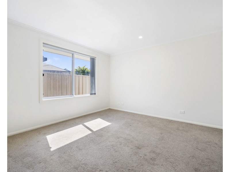 1 Kara Close, Lake Cathie NSW 2445