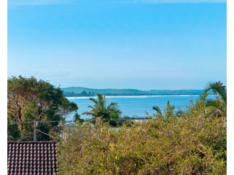 8 Third Avenue, Bonny Hills NSW 2445