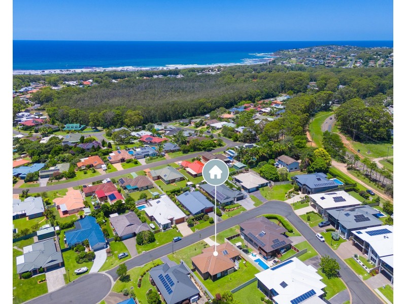 8 St Lucia Place, Bonny Hills NSW 2445