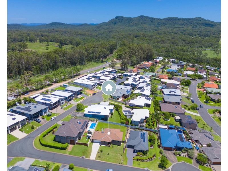 8 St Lucia Place, Bonny Hills NSW 2445