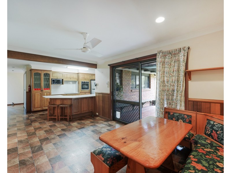 11 Honeysuckle Avenue, Lakewood NSW 2443