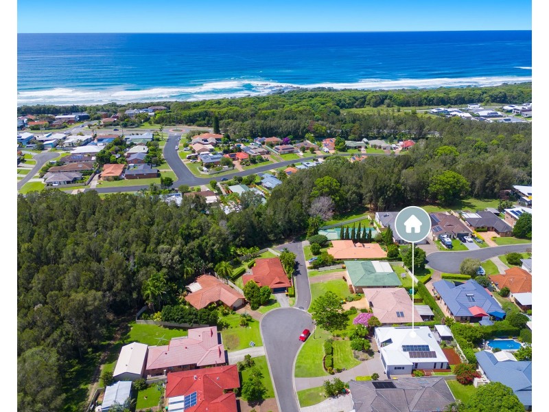 4 Resolution Place, Lake Cathie NSW 2445