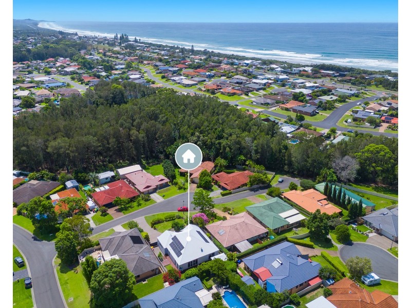 4 Resolution Place, Lake Cathie NSW 2445