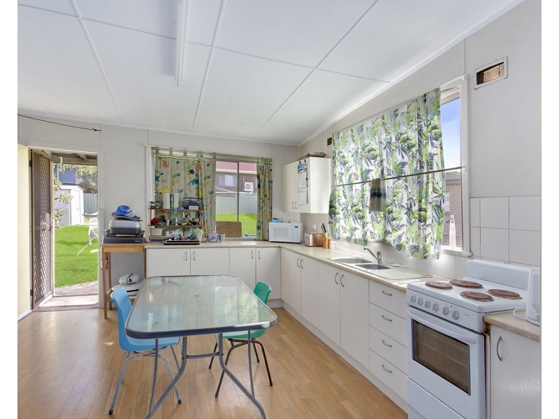 10 Kew Road, Laurieton NSW 2443