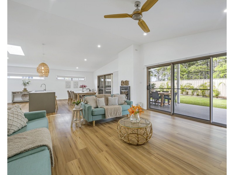 37 St Lucia Place, Bonny Hills NSW 2445