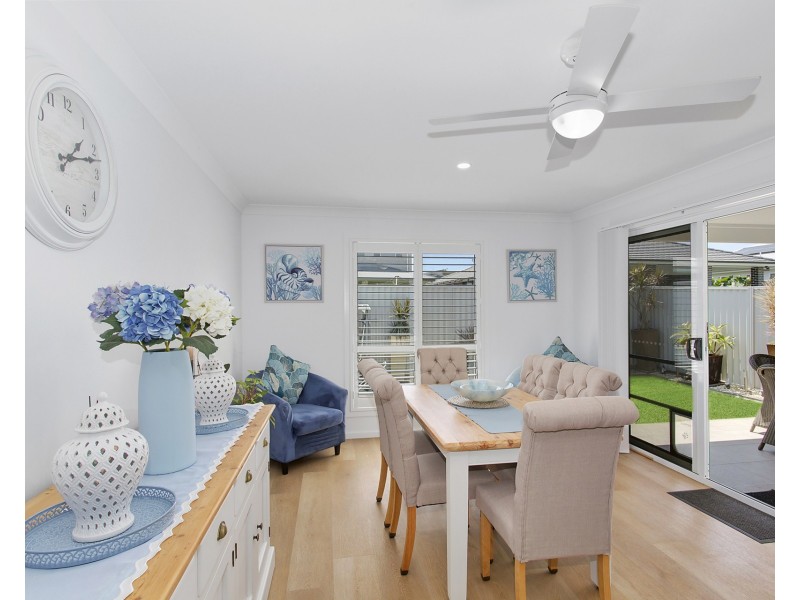 1B Dominica Street, Lake Cathie NSW 2445