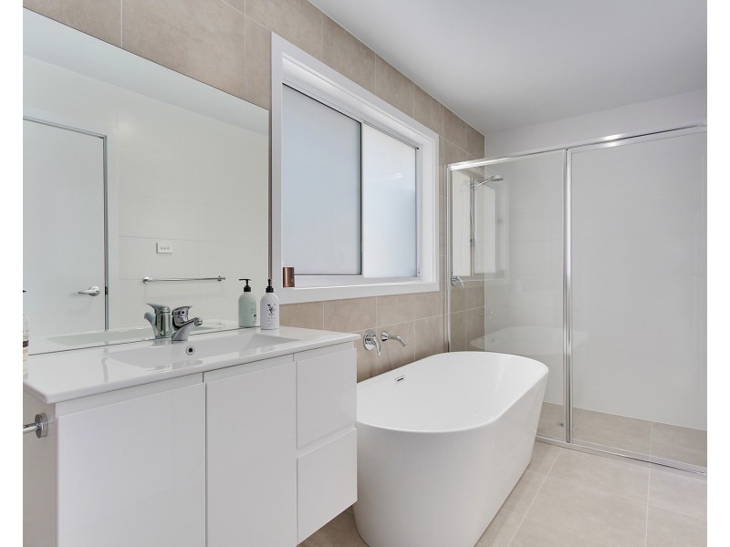 1B Dominica Street, Lake Cathie NSW 2445