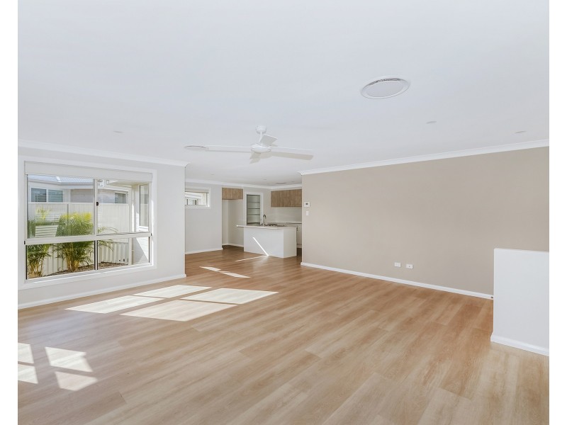 15 Wallum Drive, Lake Cathie NSW 2445