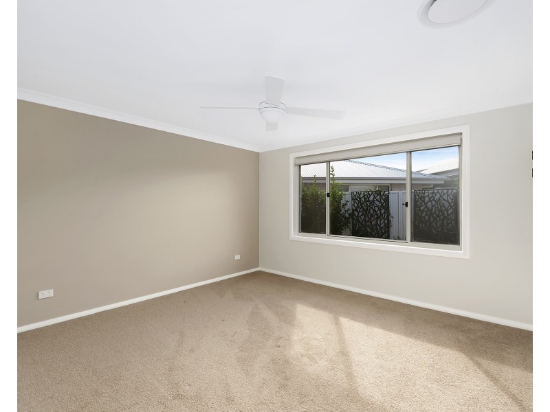 15 Wallum Drive, Lake Cathie NSW 2445