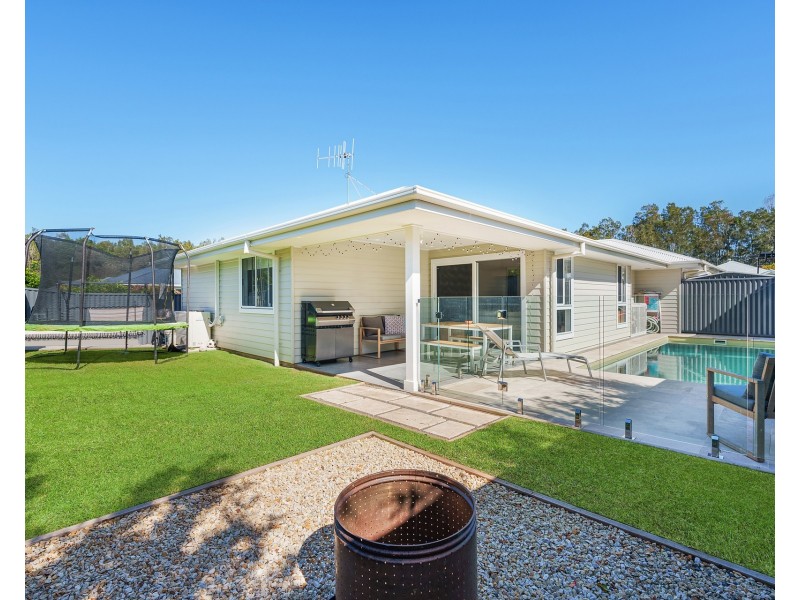 24 Antigua Avenue, Lake Cathie NSW 2445