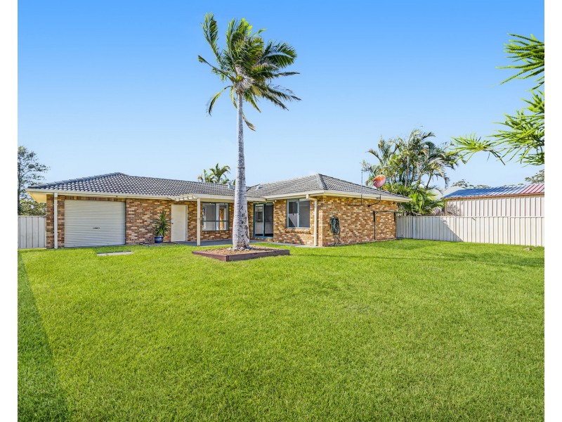 41 St Kitts Way, Bonny Hills NSW 2445
