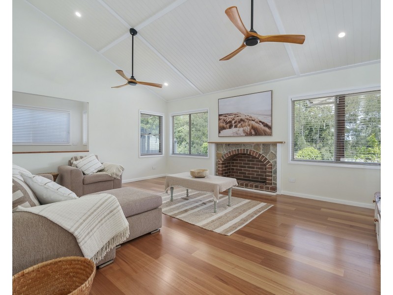6 Antigua Avenue, Lake Cathie NSW 2445