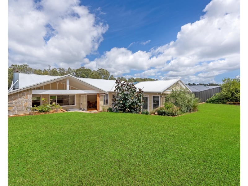 6 Antigua Avenue, Lake Cathie NSW 2445