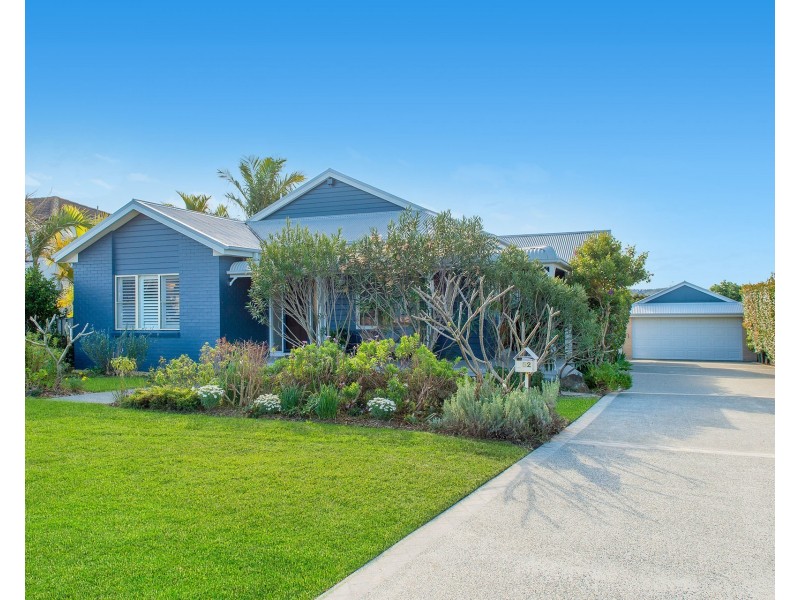 52 Kendall Crescent, Bonny Hills NSW 2445