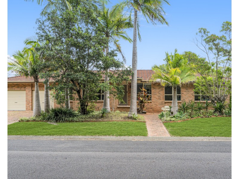 8 Seafront Circuit, Bonny Hills NSW 2445