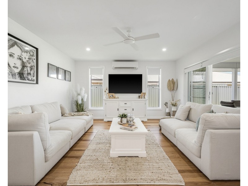 20 Seahorse Rise, Lake Cathie NSW 2445