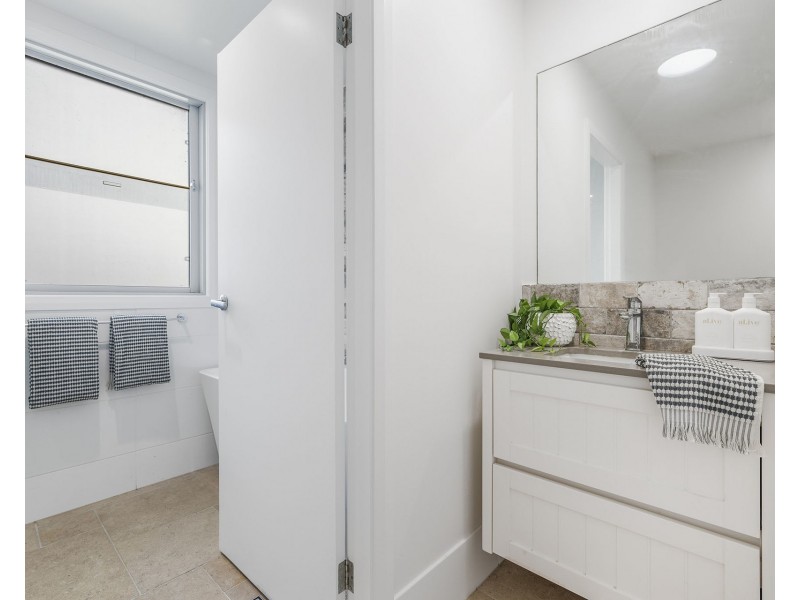 20 Aquarius Avenue, Lake Cathie NSW 2445