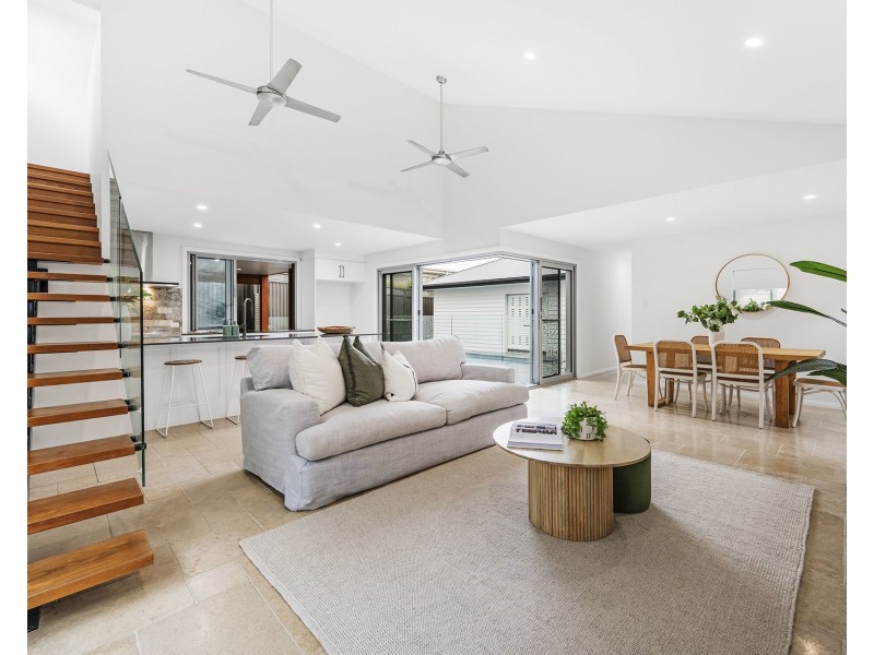 20 Aquarius Avenue, Lake Cathie NSW 2445