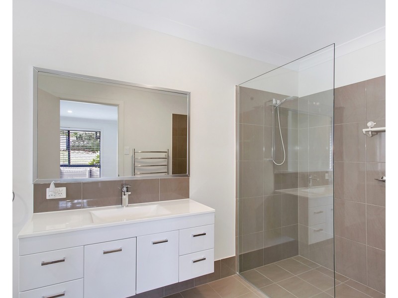 8 Silky Oak Rise, Kew NSW 2439