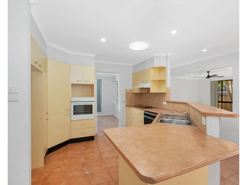 26 Abel Tasman Drive, Lake Cathie NSW 2445