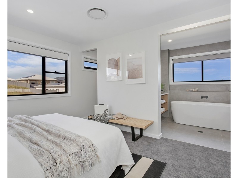 2b Anegada Road, Lake Cathie NSW 2445