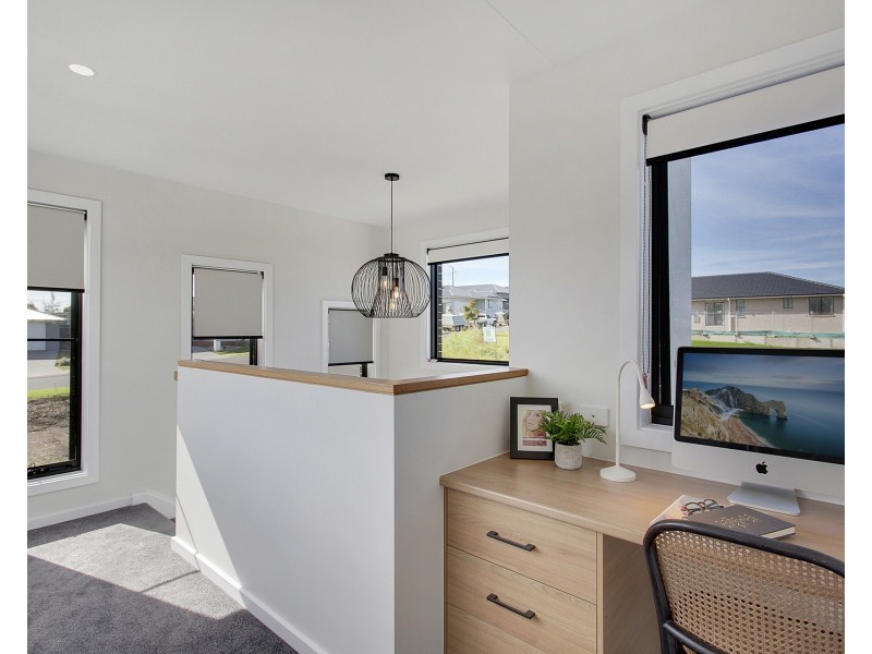 2b Anegada Road, Lake Cathie NSW 2445