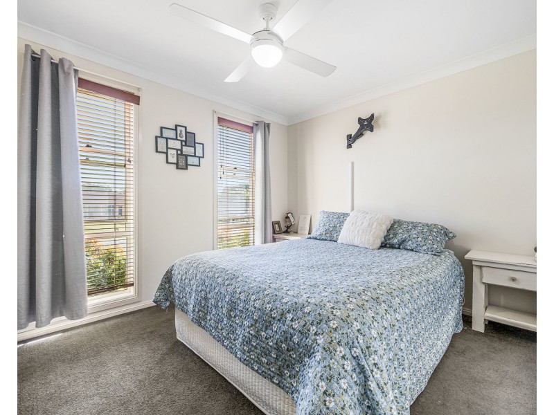 7 Solander Place, Lake Cathie NSW 2445