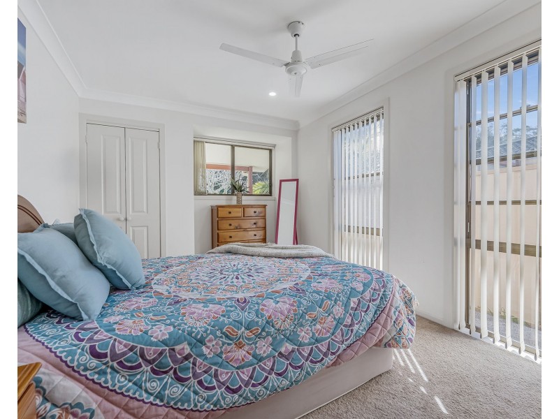 42 Tallong Drive, Lake Cathie NSW 2445