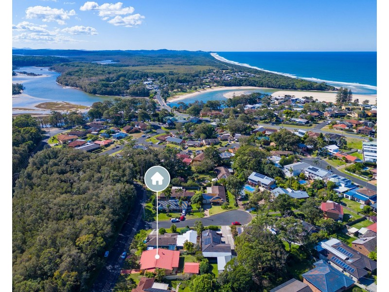 42 Tallong Drive, Lake Cathie NSW 2445