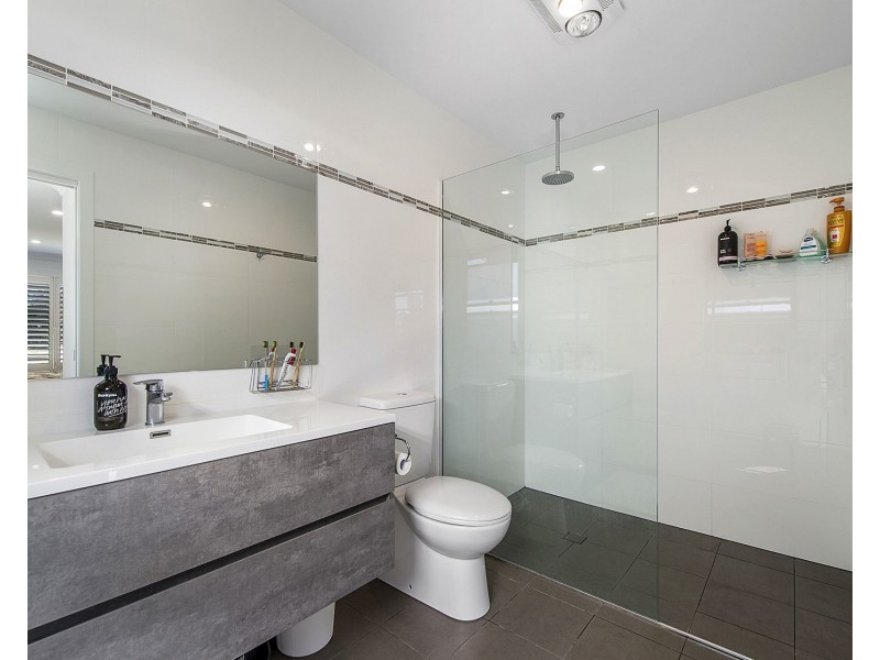 9 Nevis Street, Lake Cathie NSW 2445