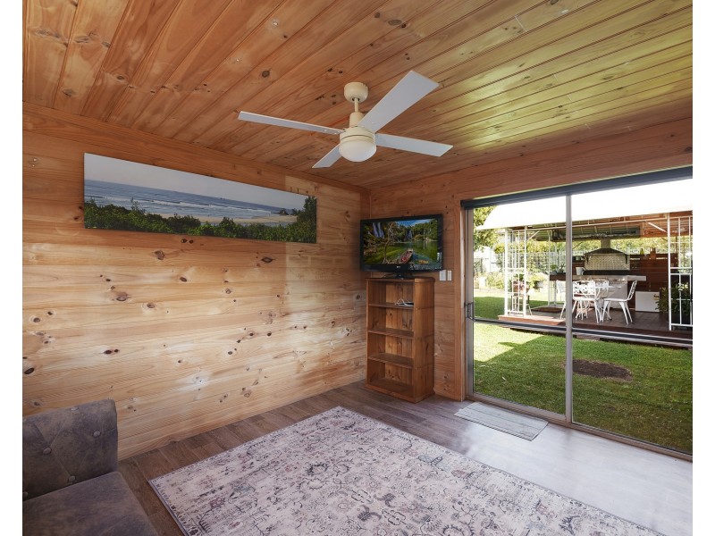 3 Gow Place, Laurieton NSW 2443