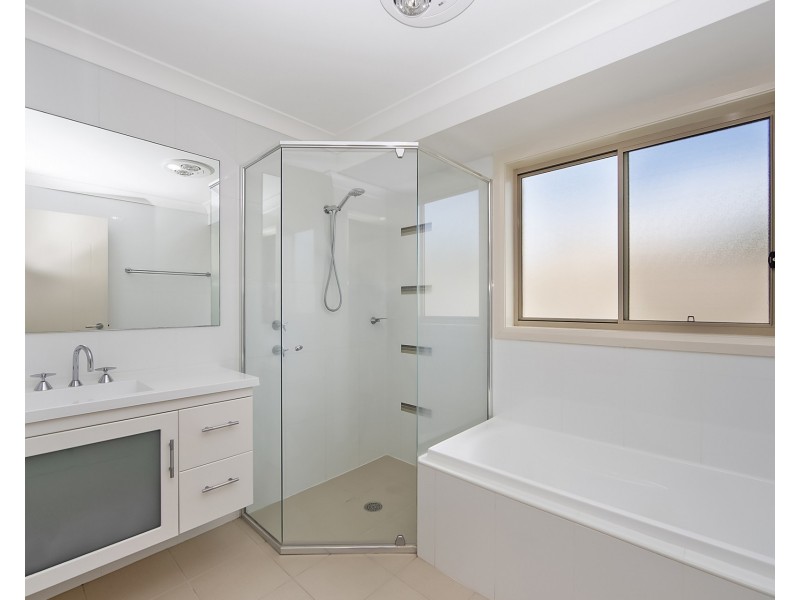 4 Magellan Place, Bonny Hills NSW 2445