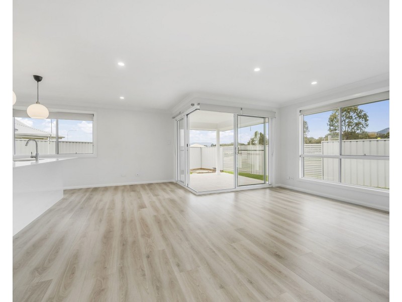 11 Wallum Drive, Lake Cathie NSW 2445