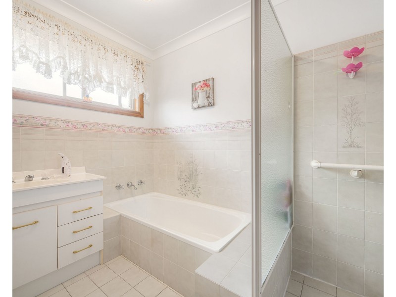 14 Fiona Crescent, Lake Cathie NSW 2445