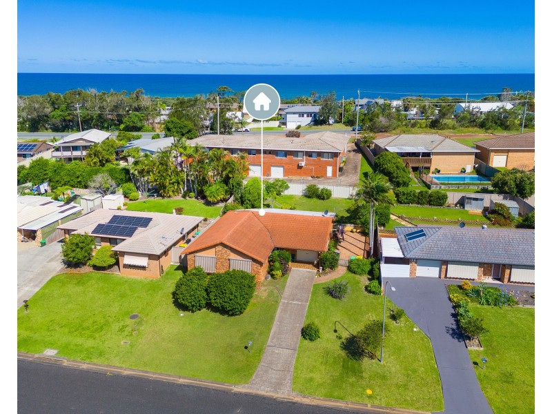 14 Fiona Crescent, Lake Cathie NSW 2445