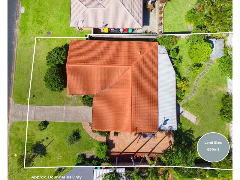 14 Fiona Crescent, Lake Cathie NSW 2445