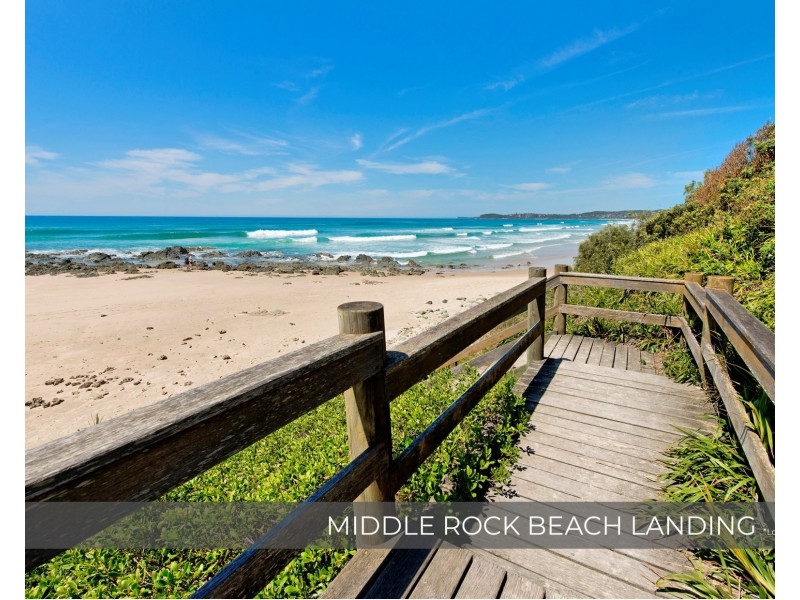 14 Fiona Crescent, Lake Cathie NSW 2445