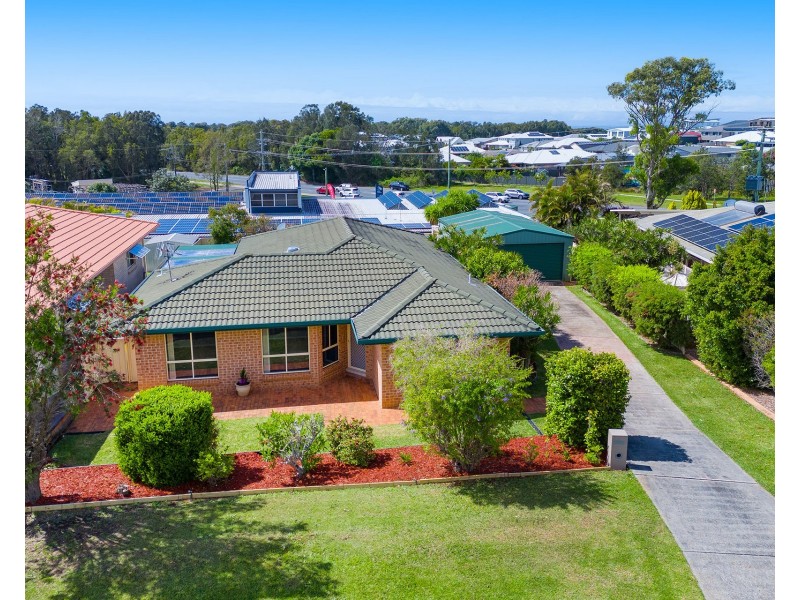 16 Bligh Place, Lake Cathie NSW 2445
