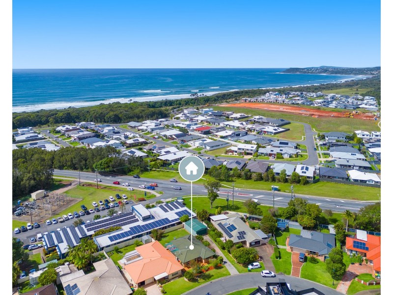 16 Bligh Place, Lake Cathie NSW 2445