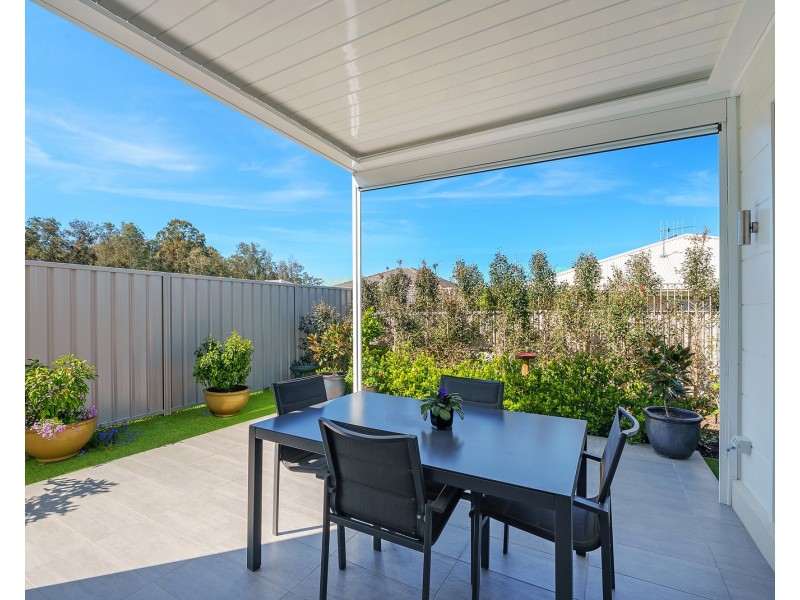 4 Aquamarine Lane, Lake Cathie NSW 2445