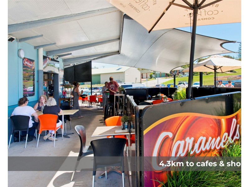 4 Aquamarine Lane, Lake Cathie NSW 2445