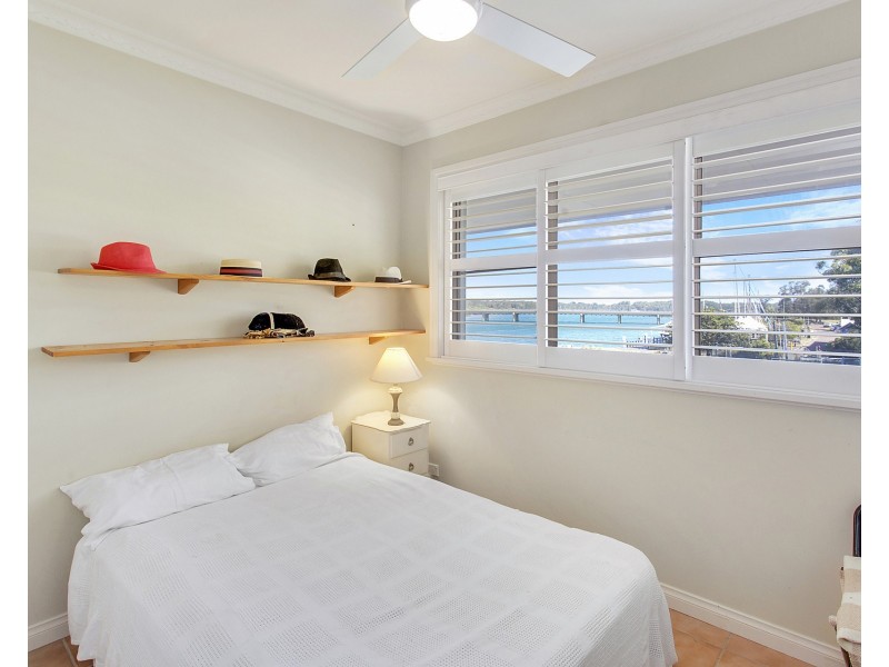 2/1 Wharf Street, Laurieton NSW 2443