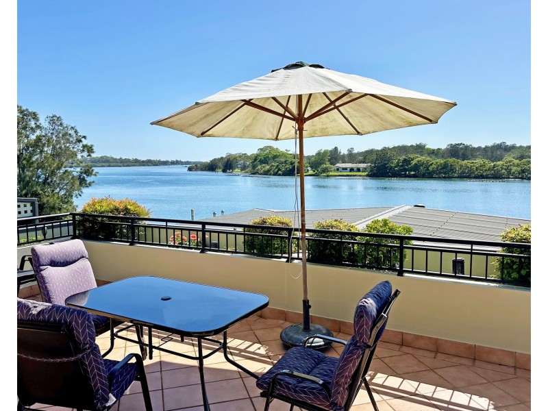 2/1 Wharf Street, Laurieton NSW 2443