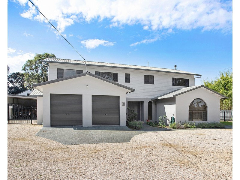 3 Beach Street, Dunbogan NSW 2443