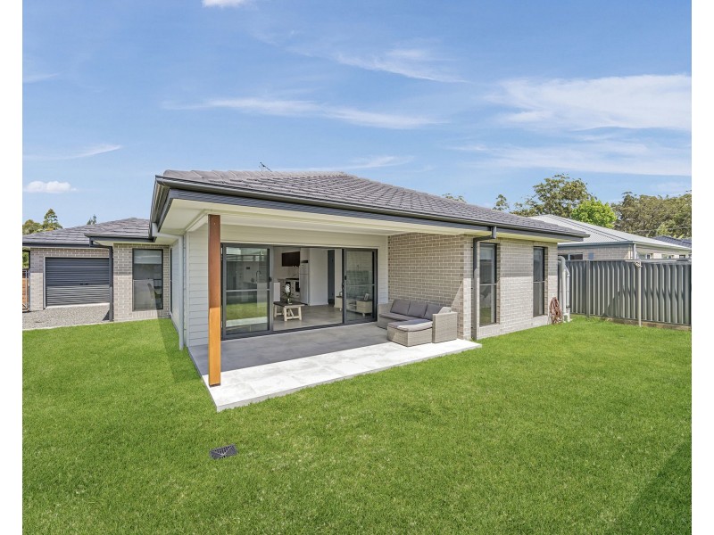 34 Vernon Circuit, Kew NSW 2439