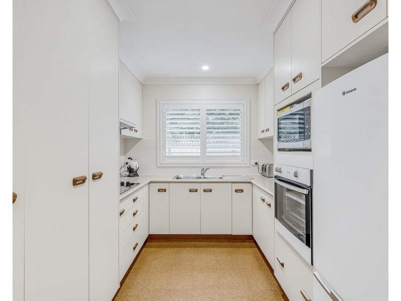 3/8 Bundella Avenue, Lake Cathie NSW 2445