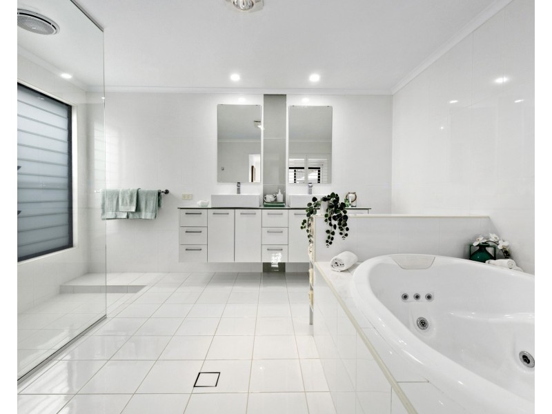 8 St Vincents Way, Bonny Hills NSW 2445