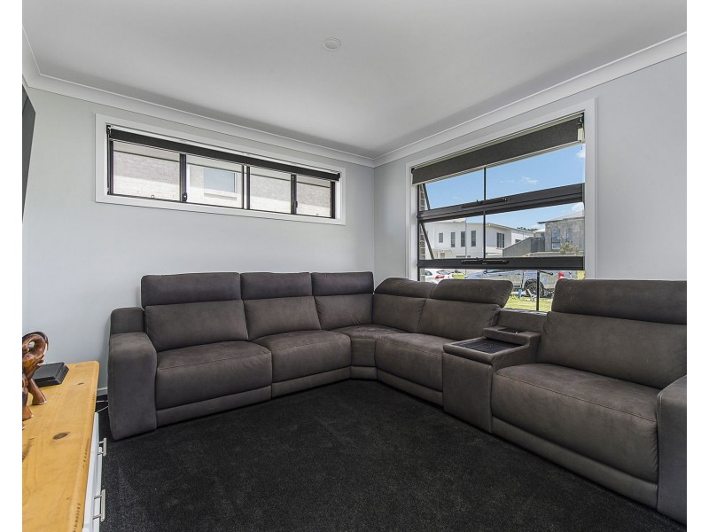 6 Barbuda Way, Lake Cathie NSW 2445