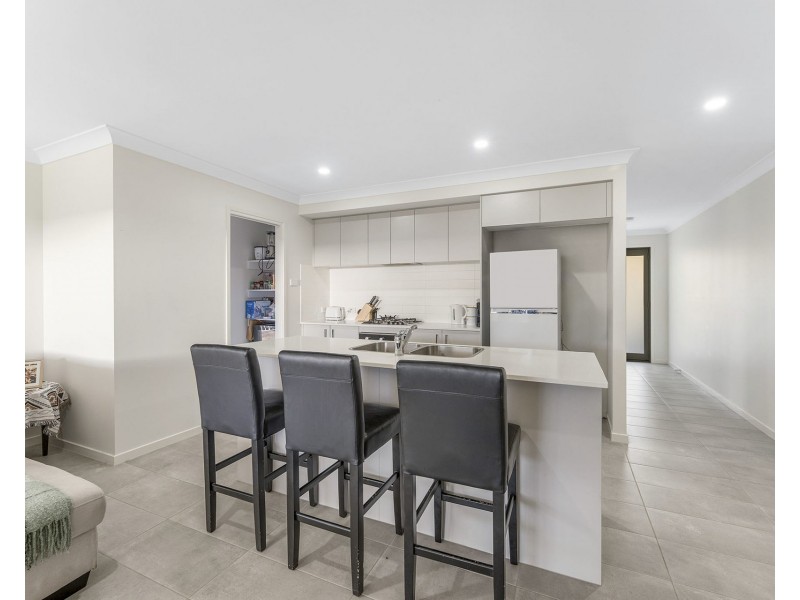 8 Anegada Road, Lake Cathie NSW 2445